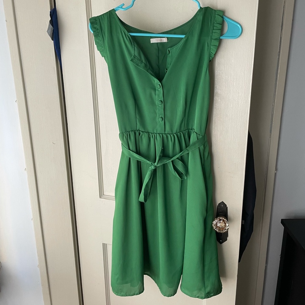 Vintage-style dress with sleeve detail